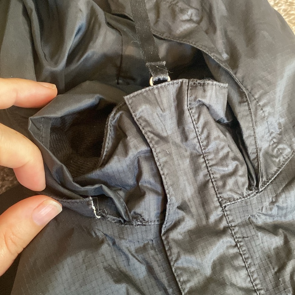 The North Face Black Hooded Big Boys Waterproof Rain Jacket, Boy’s L - Picture 8 of 16